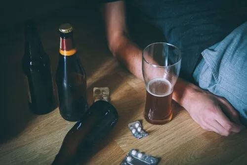 Signs and Symptoms of Alcoholism – How to Know if Someone Has a Problem  with Drinking - Eleanor Health