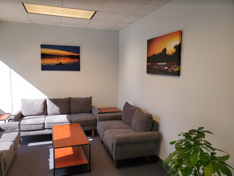 Eleanor Health clinic lobby in Mooresville, North Carolina
