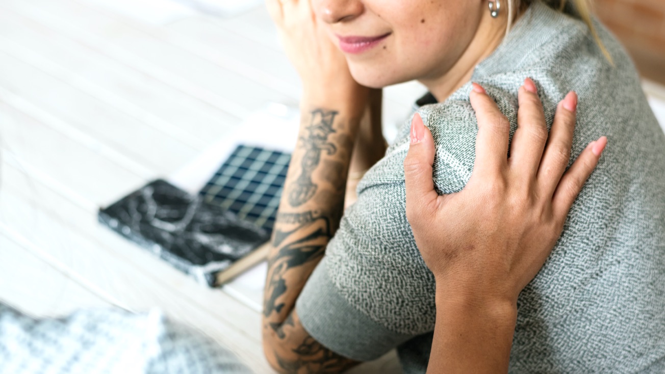 People supporting each other during addiction treatment
