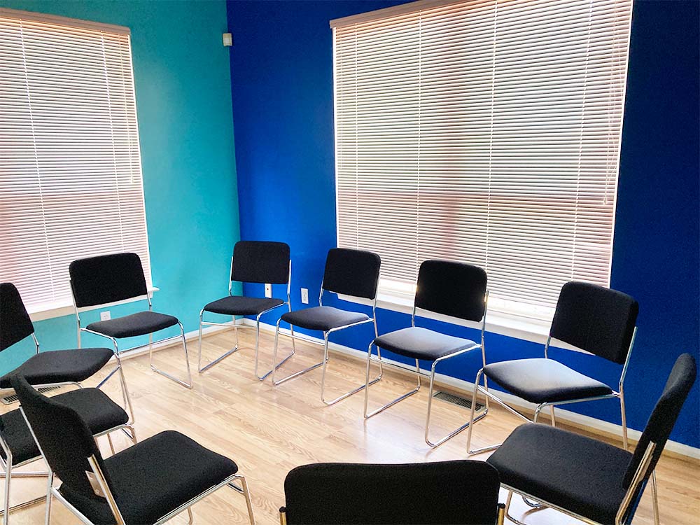 Support group meeting room at Eleanor Health's mental health and addiction treatment clinic in Galloway, New Jersey